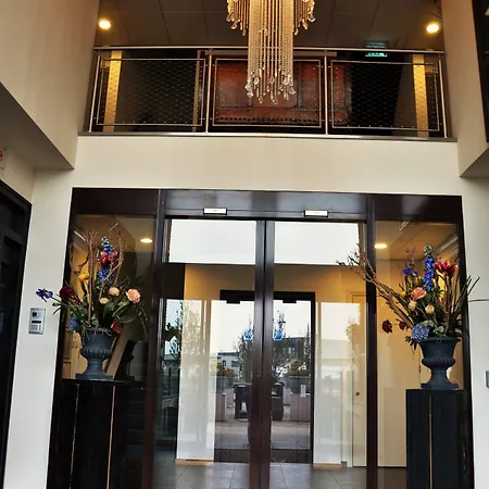 劳乌安娜德卡德酒店