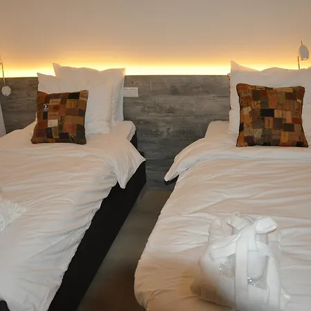 Hotel Rauw Aan De Kade 3*